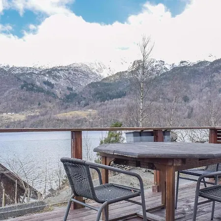 Ferienhaus Three-bedroom Holiday In