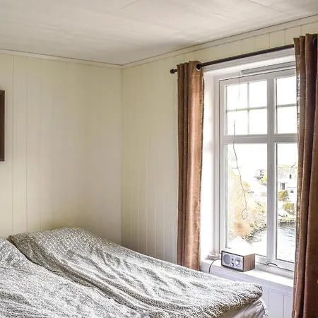 Three-bedroom Holiday In Semesterbostad Markhus