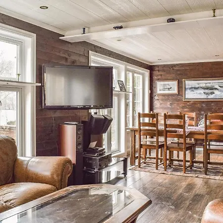 Ferienhaus Three-bedroom Holiday In