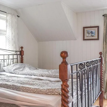 Three-bedroom Holiday In *