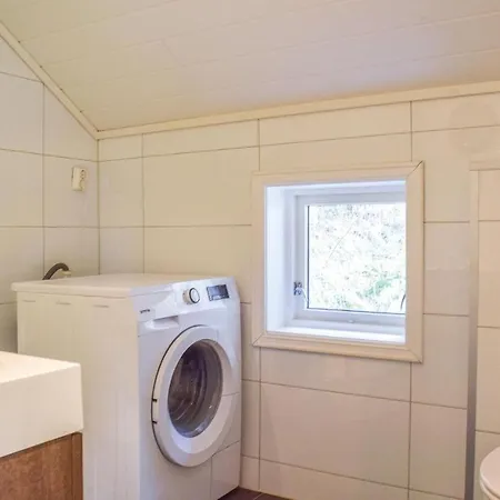 Three-bedroom Holiday In Ferienhaus Markhus